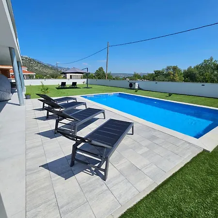 Slatki Villa *