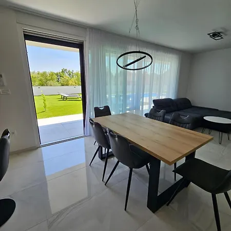 Slatki Villa