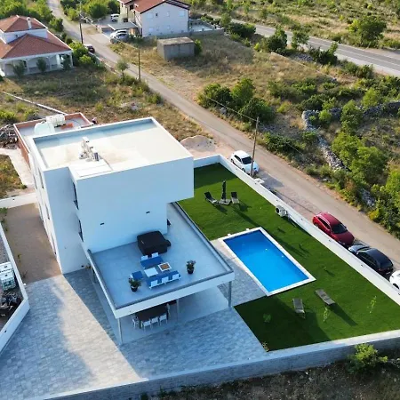 Slatki Villa